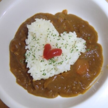 やっぱりかわいいハートのカレー❤
美味しさが倍増する感じ(*^^*)
ホヌさんいつもご馳走さまです♪